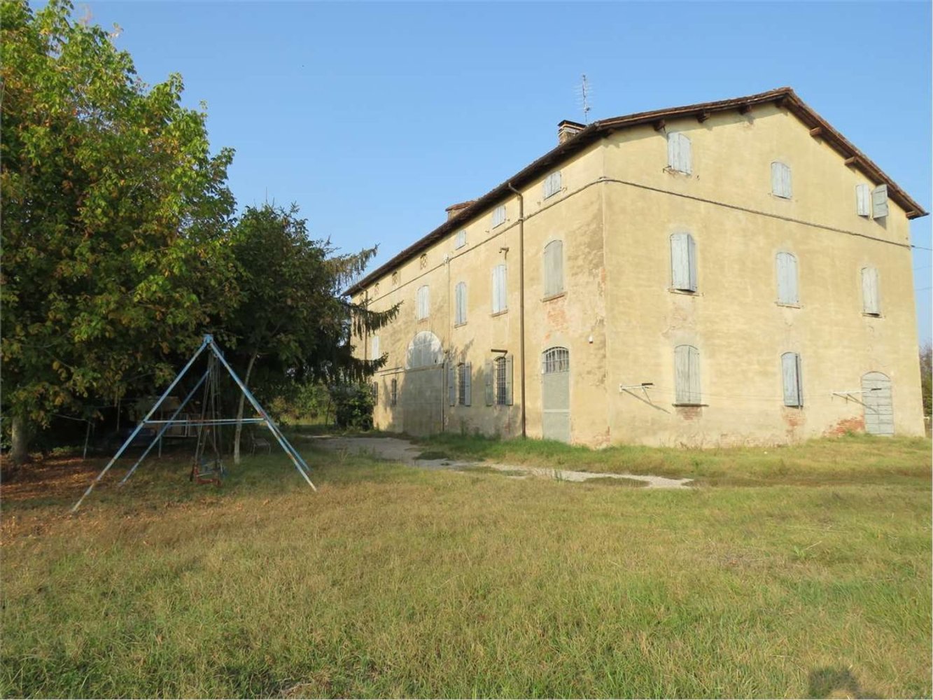 10 rooms House in Carpi, Italy No. 74270
