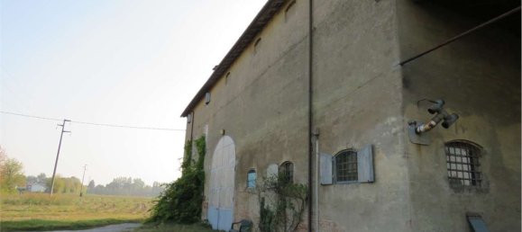 10 rooms House in Carpi, Italy No. 74270 9