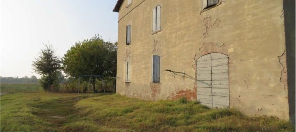 10 rooms House in Carpi, Italy No. 74270 11