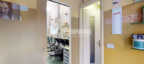2 rooms Commercial property in Turin, Italy No. 274829 8