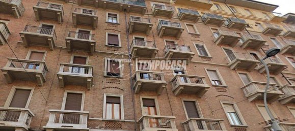 1 bedroom Apartment in Turin, Italy No. 349857 2