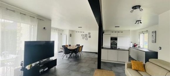 4 bedrooms House in Bury, France No. 303439 3