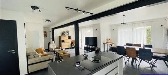 4 bedrooms House in Bury, France No. 303439 5