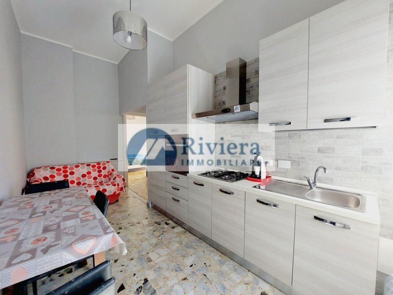 Apartamento de 2 dormitorios en San Bartolomeo al Mare, Italy No. 369403
