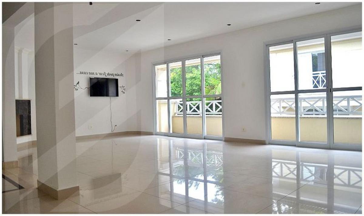 Casa de 4 dormitorios en Sao Paulo, Brazil No. 567993