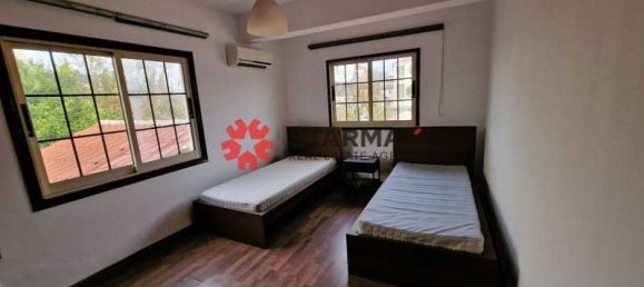 Propiedad comercial de 5 dormitorios en Aradippou, Cyprus No. 80795 8