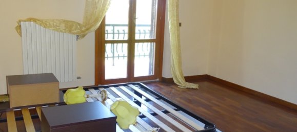 3 Schlafzimmer Villa in Monterubbiano, Italy, Nr. 73476 14