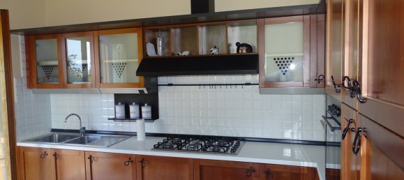 3 Schlafzimmer Villa in Monterubbiano, Italy, Nr. 73476 4