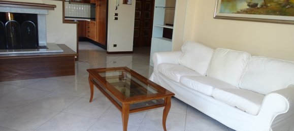 3 Schlafzimmer Villa in Monterubbiano, Italy, Nr. 73476 2