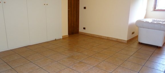 3 Schlafzimmer Villa in Monterubbiano, Italy, Nr. 73476 9