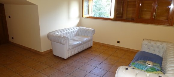 3 Schlafzimmer Villa in Monterubbiano, Italy, Nr. 73476 8