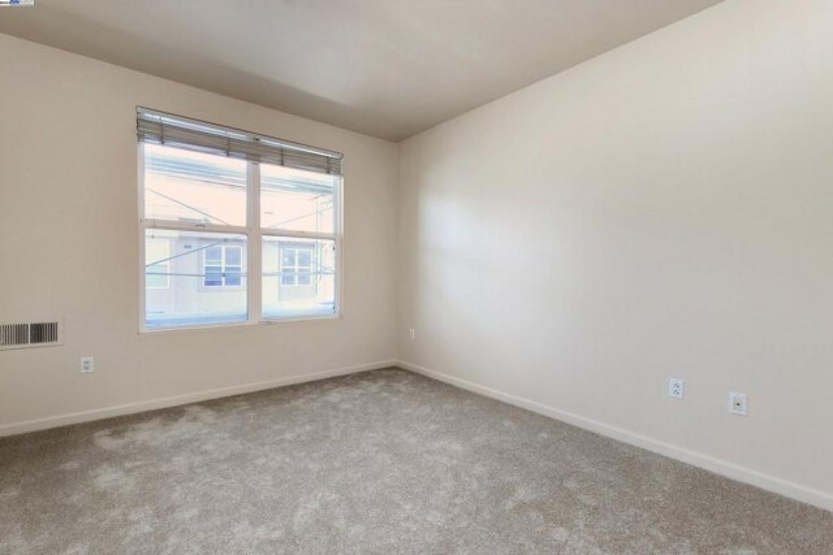 2 bedrooms House in San Francisco, USA No. 224753