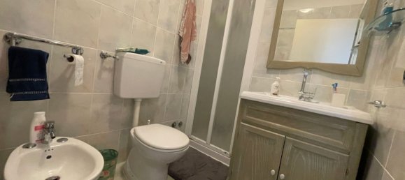 5 bedrooms House in Castelnovo di Sotto, Italy No. 325568 21