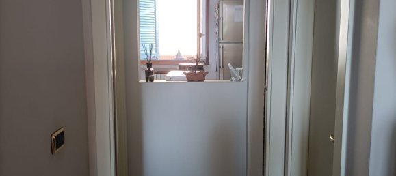 5 bedrooms House in Castelnovo di Sotto, Italy No. 325568 12