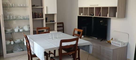 5 bedrooms House in Castelnovo di Sotto, Italy No. 325568 11