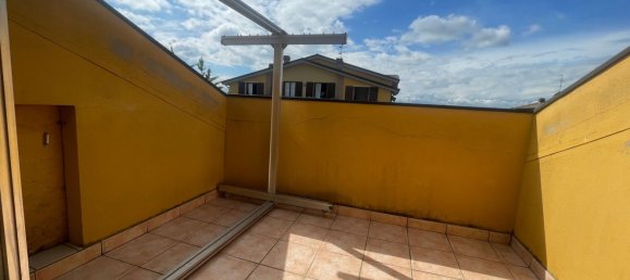 5 bedrooms House in Castelnovo di Sotto, Italy No. 325568 35