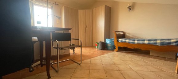 5 bedrooms House in Castelnovo di Sotto, Italy No. 325568 29