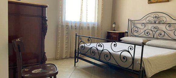 5 bedrooms House in Castelnovo di Sotto, Italy No. 325568 17