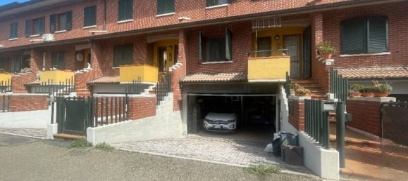 5 bedrooms House in Castelnovo di Sotto, Italy No. 325568 45