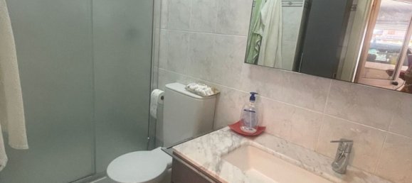 5 bedrooms House in Castelnovo di Sotto, Italy No. 325568 22