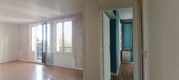 1 bedroom Apartment in Creteil, France No. 115428 4
