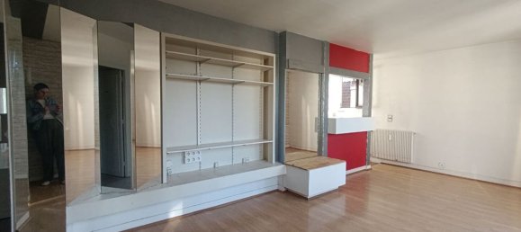 1 bedroom Apartment in Creteil, France No. 115428 7