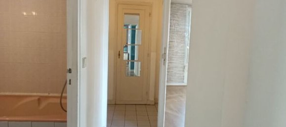 1 bedroom Apartment in Creteil, France No. 115428 12