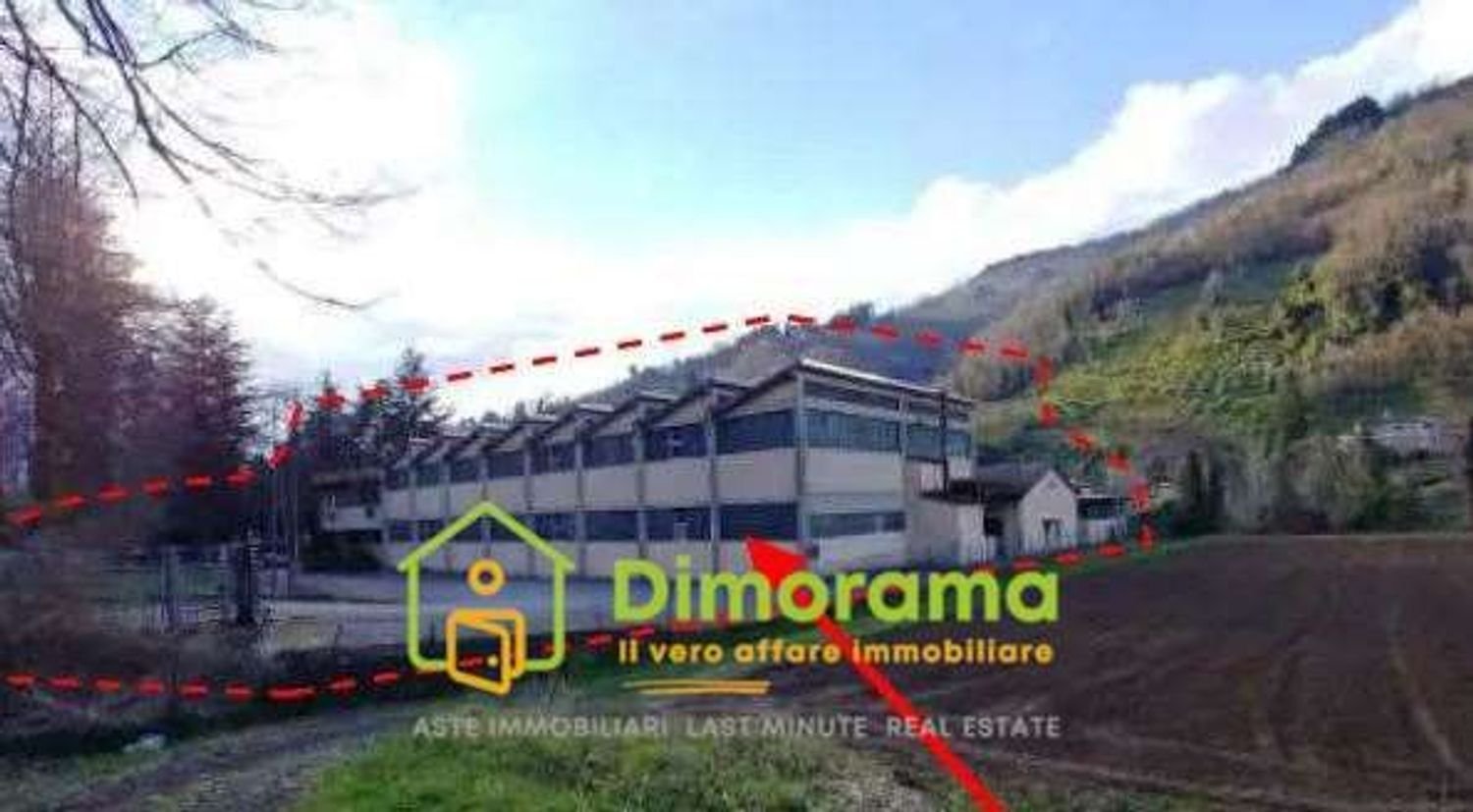 Propiedad comercial en Lucca, Italy 4554 m² No. 189373