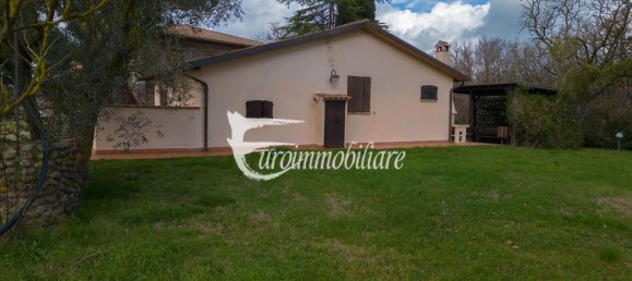 7 rooms House in Castiglione del Lago, Italy No. 110539 48