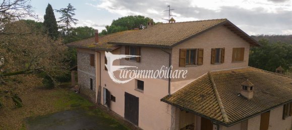 7 rooms House in Castiglione del Lago, Italy No. 110539 37