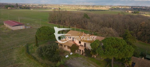 7 rooms House in Castiglione del Lago, Italy No. 110539 34