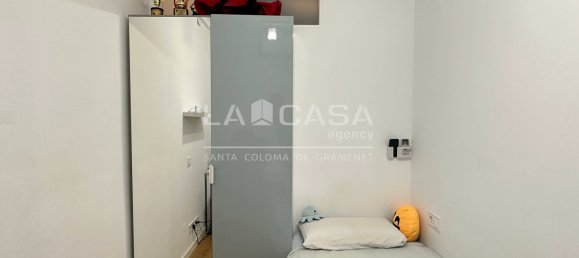 4 bedrooms Apartment in Santa Coloma de Gramenet, Spain No. 160472 7