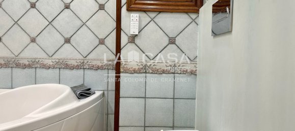 4 bedrooms Apartment in Santa Coloma de Gramenet, Spain No. 160472 18