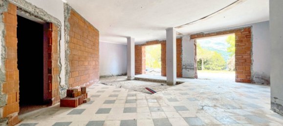 5 rooms Villa in Pettenasco, Italy No. 173400 33