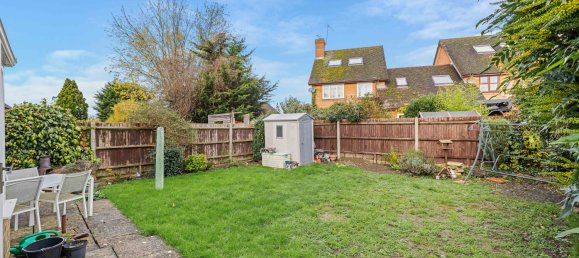 3 Schlafzimmer Haus in Horley, United Kingdom, Nr. 992 11