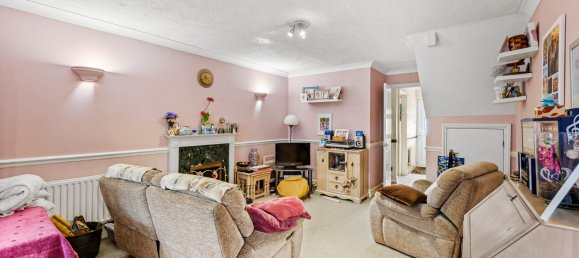 3 Schlafzimmer Haus in Horley, United Kingdom, Nr. 992 5