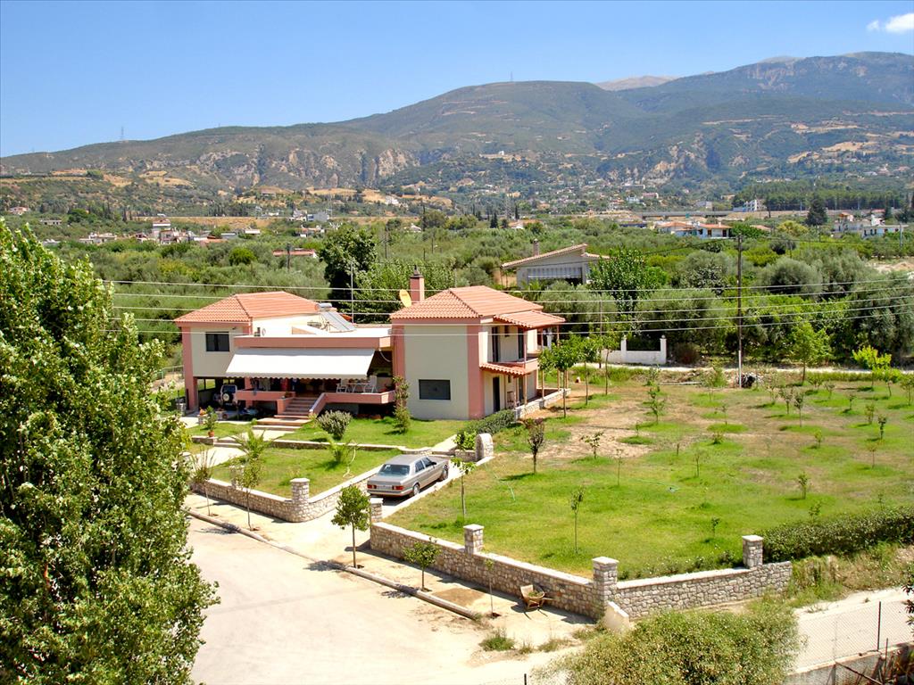 4 dormitorios propiedad comercial en venta en Achaea, Western Greece, Peloponnese, Western Greece and the Ionian, Greece № 7770