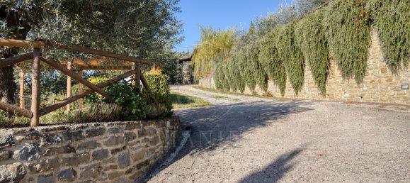 4 bedrooms House in Cortona, Italy No. 173794 23