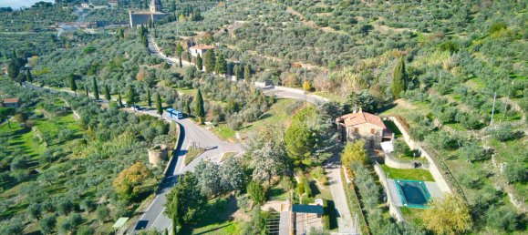 4 bedrooms House in Cortona, Italy No. 173794 6