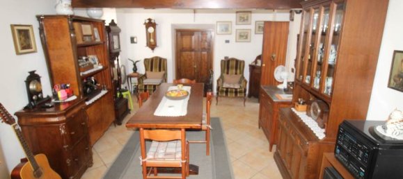 3 bedrooms House in Licciana Nardi, Italy No. 91284 7