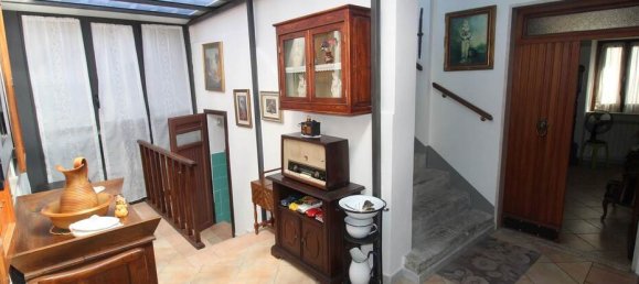 3 bedrooms House in Licciana Nardi, Italy No. 91284 17