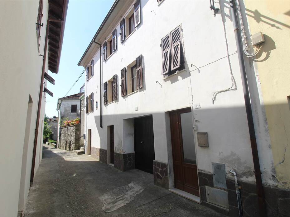 3 bedrooms House in Licciana Nardi, Italy No. 91284
