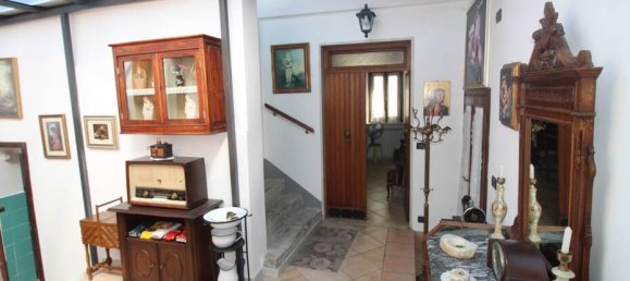 3 bedrooms House in Licciana Nardi, Italy No. 91284 16
