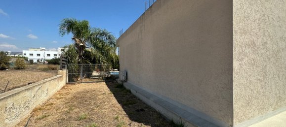 4 Schlafzimmer Gewerbliche Immobilie in Geroskípou, Cyprus, Nr. 9812 3