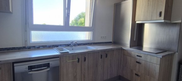 5 bedrooms Villa in Douvaine, France No. 323648 9