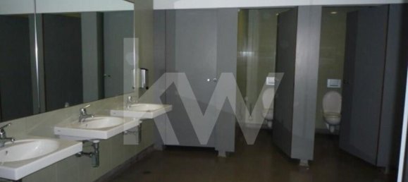 Gewerbliche Immobilie in Porto, Portugal 5136m², Nr. 50350 15