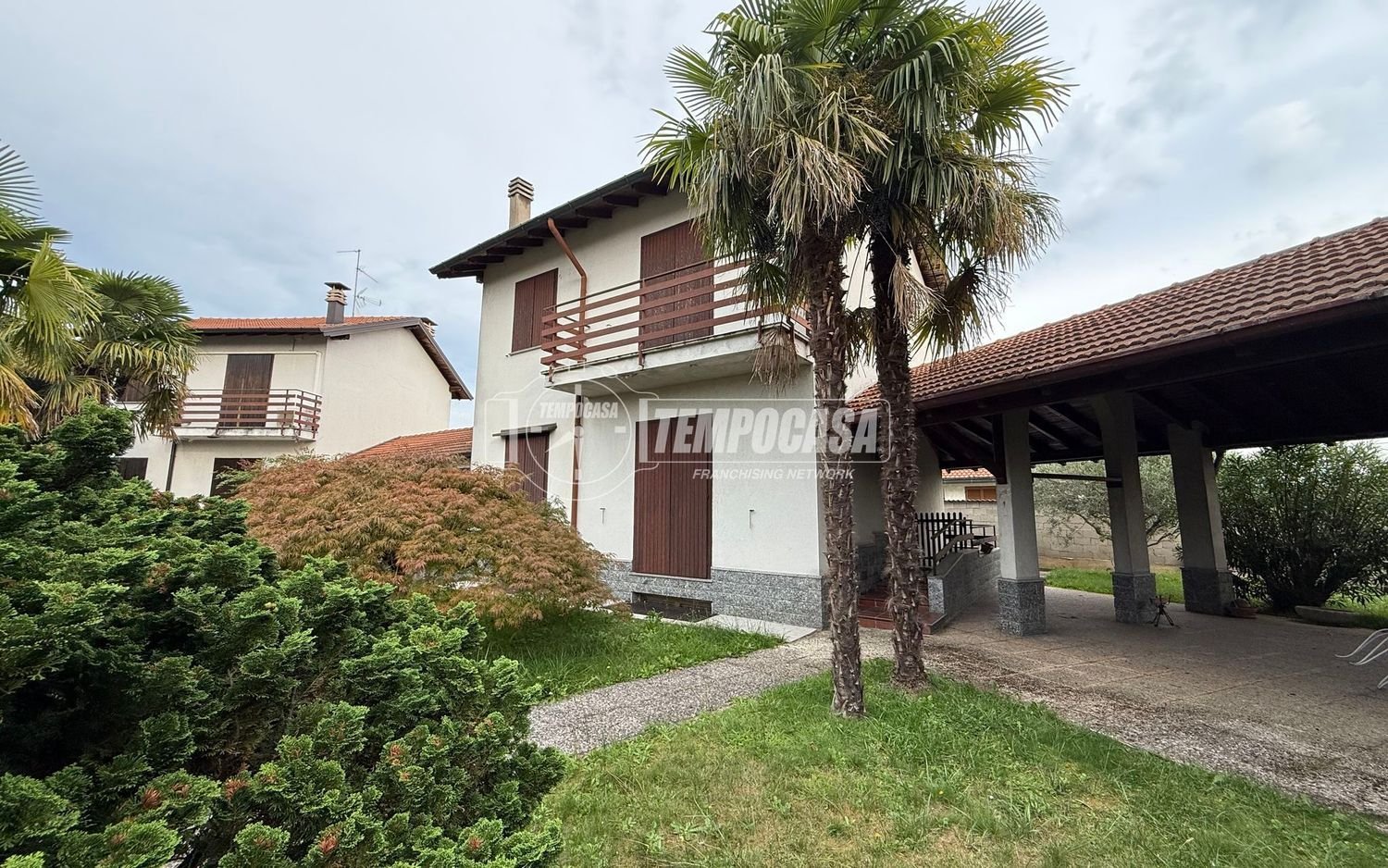 4 bedrooms Villa in Busto Garolfo, Italy No. 397665