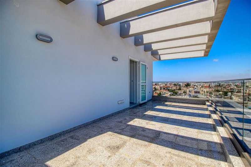 3 bedrooms Penthouse in Mesa Geitonia, Cyprus No. 8776