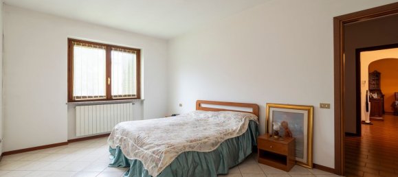 Studio à Oleggio Castello, Italy No. 297092 33