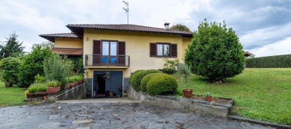 Studio à Oleggio Castello, Italy No. 297092 3